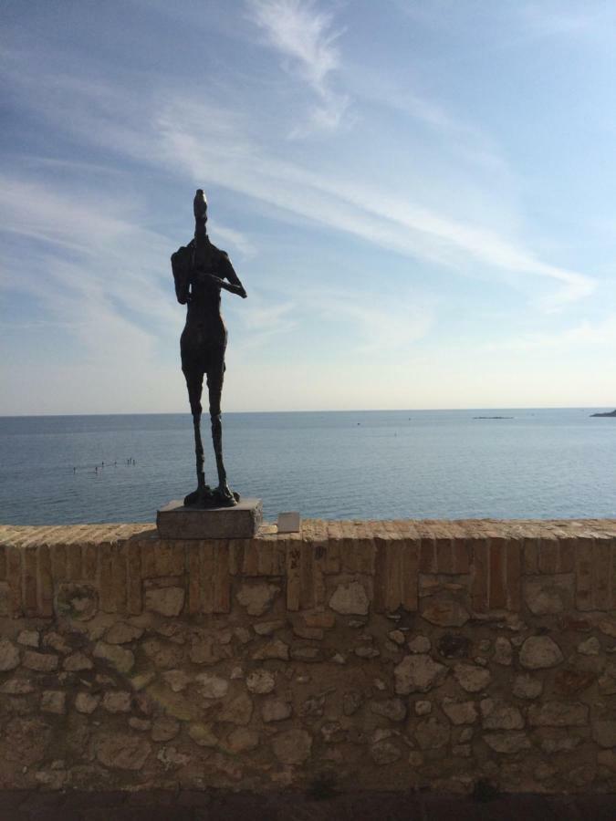 Light Filled Penthouse In Old Antibes. Heart Of The Riviera Leilighet Eksteriør bilde