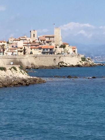 Light Filled Penthouse In Old Antibes. Heart Of The Riviera Leilighet Eksteriør bilde