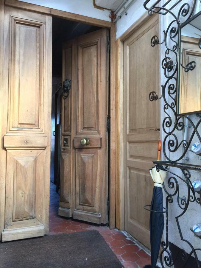 Light Filled Penthouse In Old Antibes. Heart Of The Riviera Leilighet Eksteriør bilde